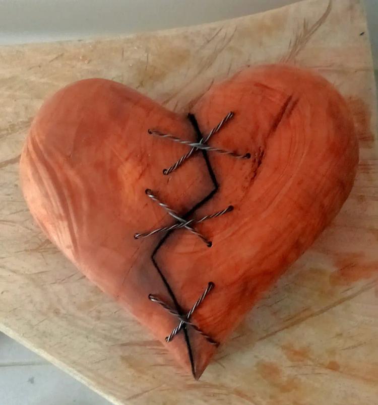 Corazón de madera cocido
