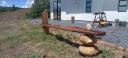 banca con base de piedras