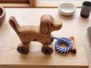 perrito de madera